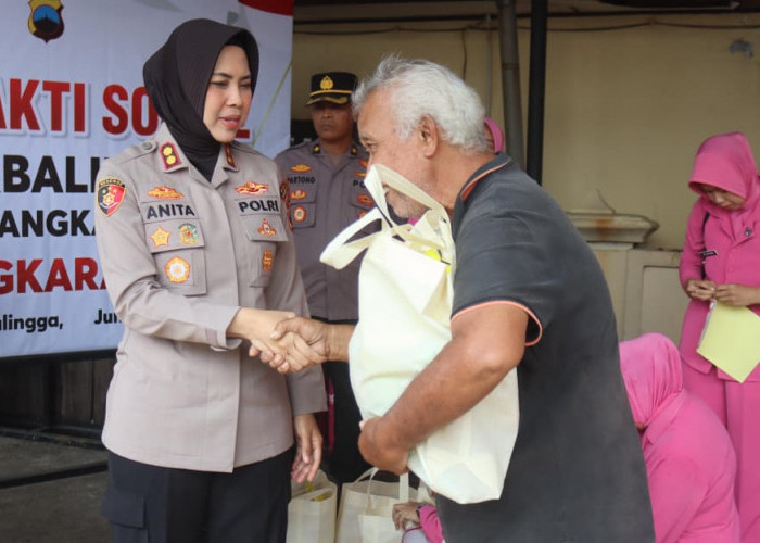 Polres Purbalingga Gelar Bakti Sosial Hari Bhayangkara ke-80, 50 Warga Terima Paket Sembako