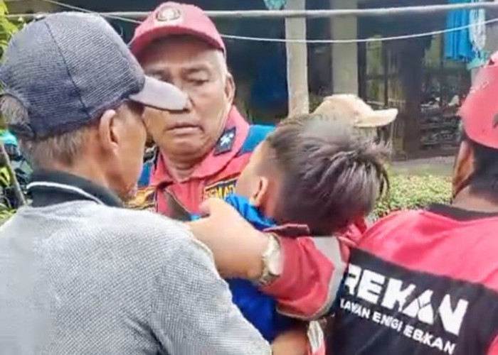 Tangisan Adik Pecah Saat Ibu dan Kakaknya Ditemukan Meninggal di Longsor Majenang