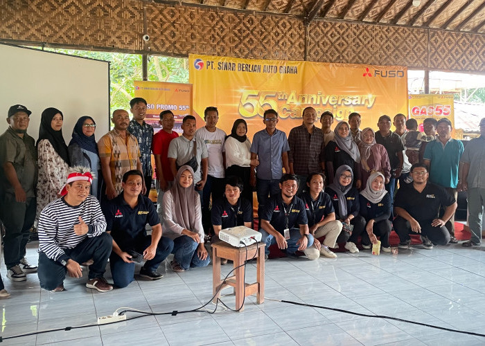 Mitsubishi Fuso Perkuat Relasi Pelaku Usaha Bumiayu lewat Acara Konsumen dan Promo 55 Tahun