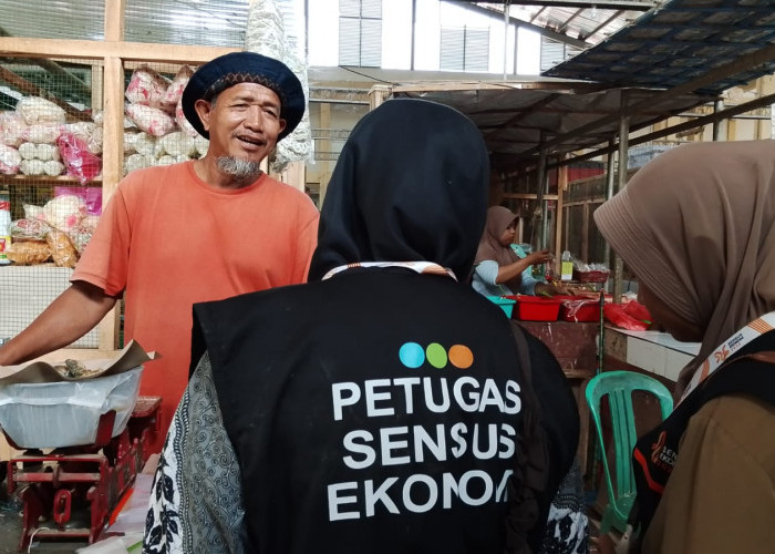 62 Petugas Sensus Data Pedagang Pasar Sumpiuh Banyumas, Pendataan Ekonomi Menyasar Ratusan Usaha 