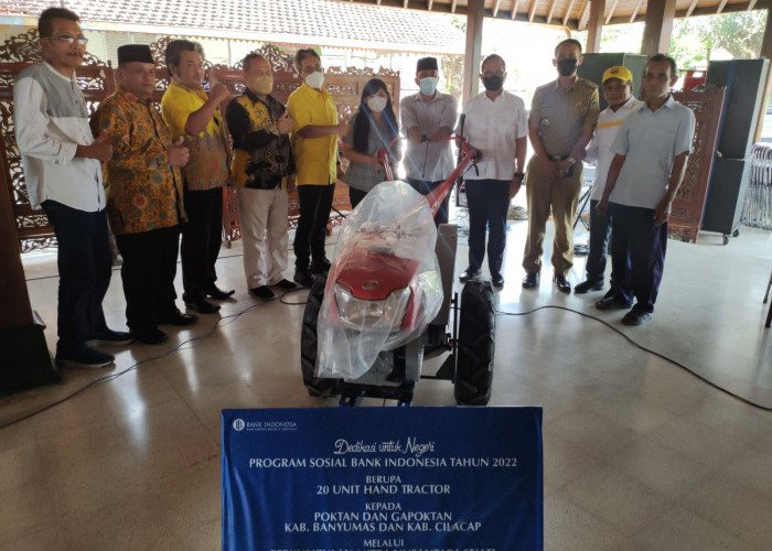 Dito Ganinduto Sambangi Konstituen, Bagikan Handtraktor dan Sembako 