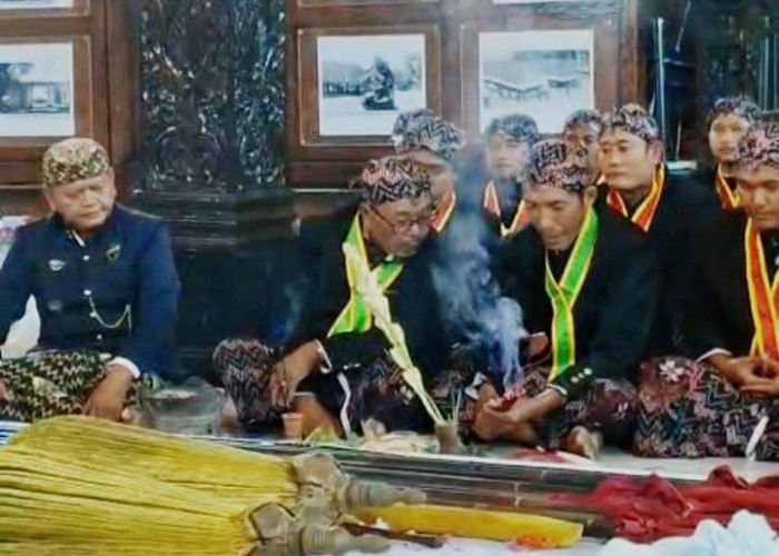 Tradisi Jamasan Pusaka Kembali Digelar di Pendopo Wijaya Kusuma Chakti Cilacap