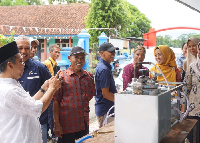 Dosen UMNU Sulap Sampah Plastik Jadi BBM Solar