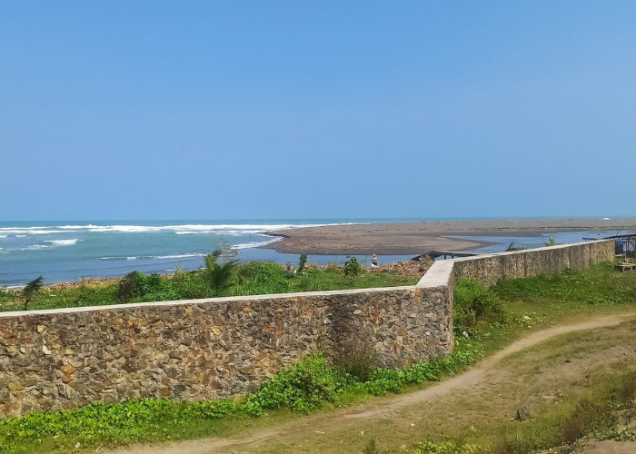 Nelayan Tegalretno Minta TPI Baru