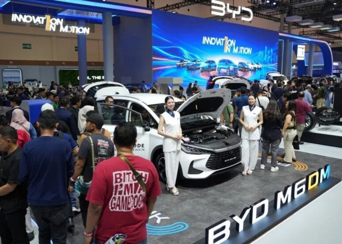 BYD Raih 4.000 SPK di GIIAS 2026, M6 DM Jadi Salah Satu Model Terlaris