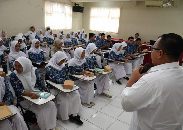 Pemilih Pemula Diajak Tolak Politik Uang Sejak Dini