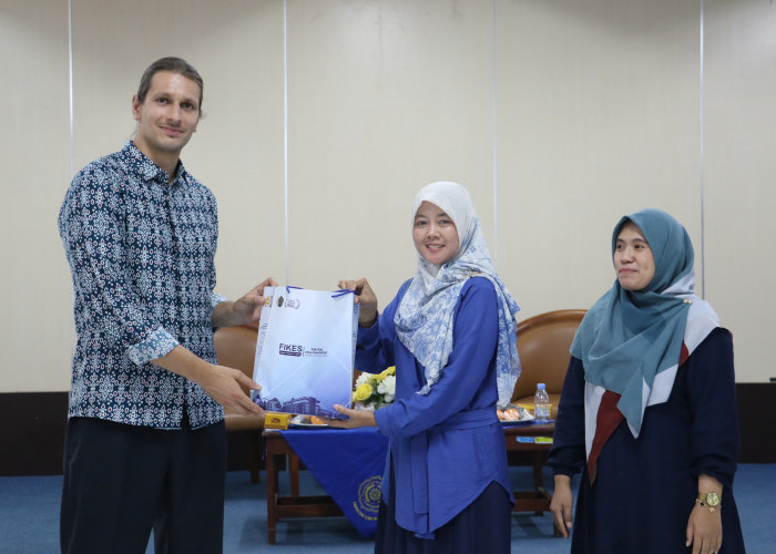 Guest Lecturer Bahas Peluang Karier Perawat di Jerman, FIKES UMP Dorong Mahasiswa Ubah Paradigma Global