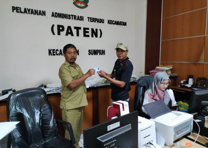 Panwaslu Sumpiuh Temukan 13 Warga Tanpa KTP dan Kartu Keluarga