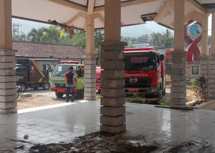 Gudang Eks Kantor Kecamatan Karangsambung Terbakar