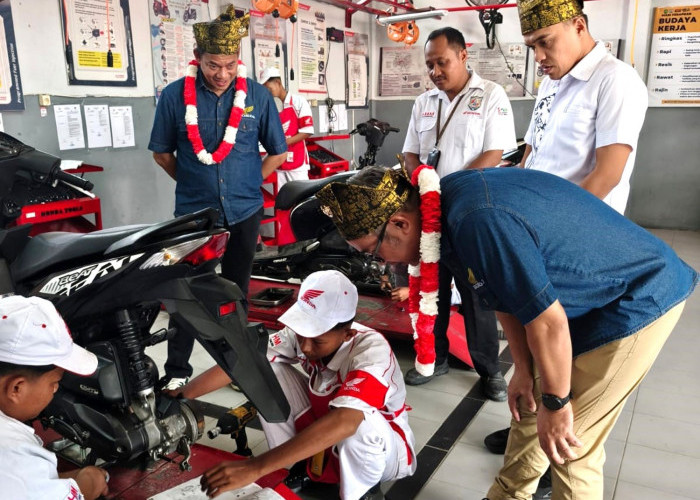 AHM Resmikan Pos AHASS TEFA Pertama di Riau untuk Cetak SDM Siap Kerja