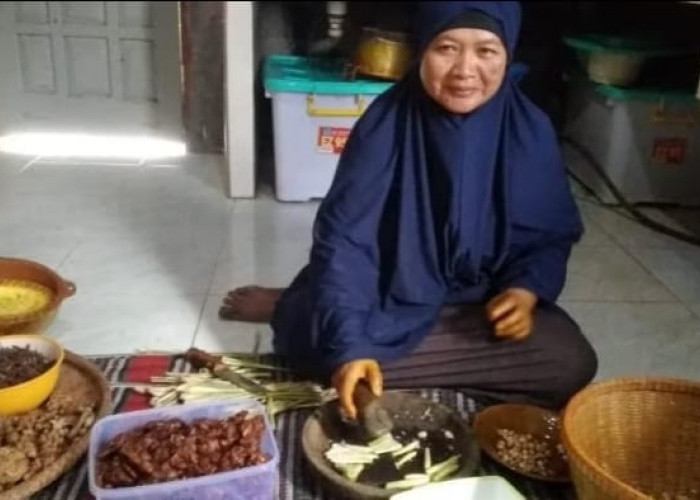 Kemarau Langka Gula Jawa Berkualitas, Pembuat Jamu Tradisional Beralih ke Gula Aren