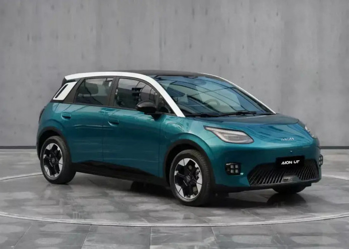 Ini Dia Perbedaan Mobil Listrik AION UT Varian Standard dan Premium, Lebih Pilih Mana?