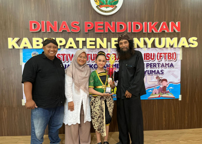 Siswi SMP N 3 Purwokerto Juara I Lomba Mendongeng Kabupaten