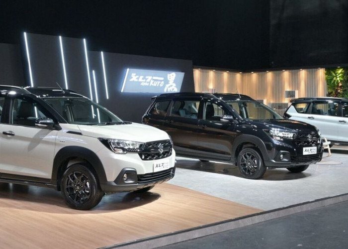 Mobil Suzuki XL7 Hybrid Alpha Kuro Vs Mitsubishi Xpander Cross, Mana Yang Lebih Ngegas?