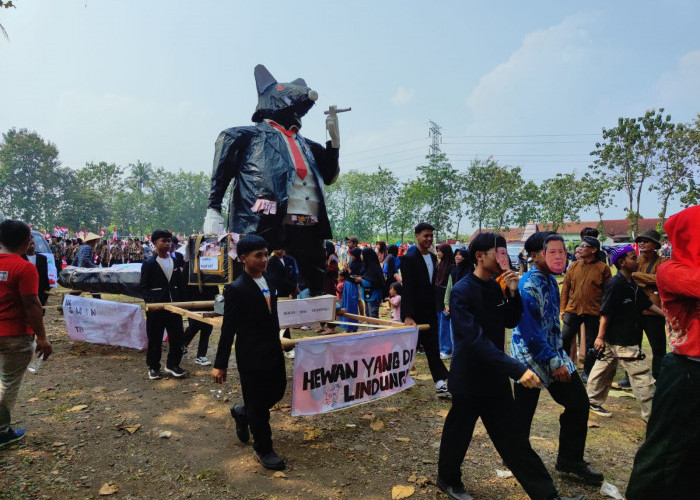 Karnaval Bukateja Angkat Kreativitas hingga Sindiran Anti Korupsi