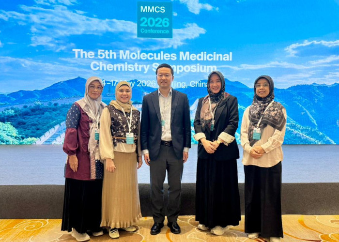 Empat Dosen Fakultas Farmasi UMP Ikuti Simposium Internasional Kimia Medisinal di Beijing