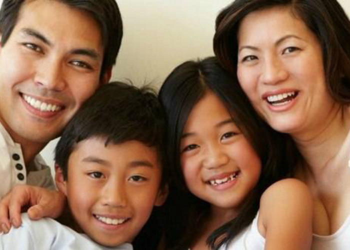 7 Cara Agar Anak Tidak Canggung dengan Kakak atau Adik, Sangat Efektif!