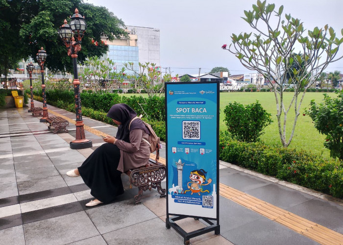 Spot Baca Digital Hadir di Alun-Alun Purwokerto, Warga Bisa Akses Ratusan Buku Gratis Lewat Barcode