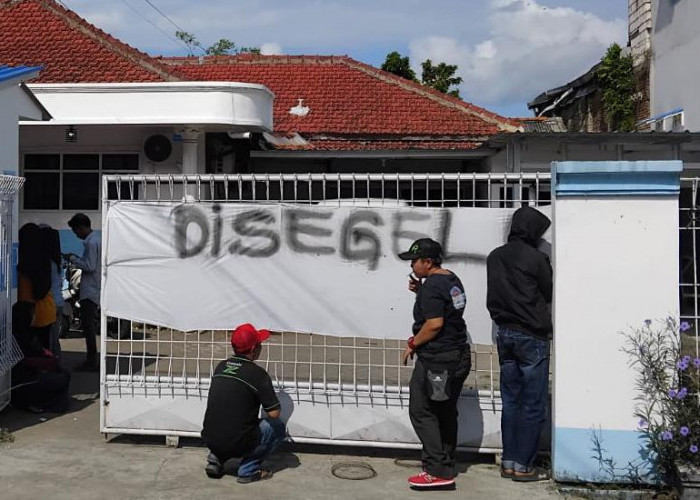 Relawan MBG Protes Manajemen, Dapur SPPG Gunungsimping 01 Cilacap Disegel