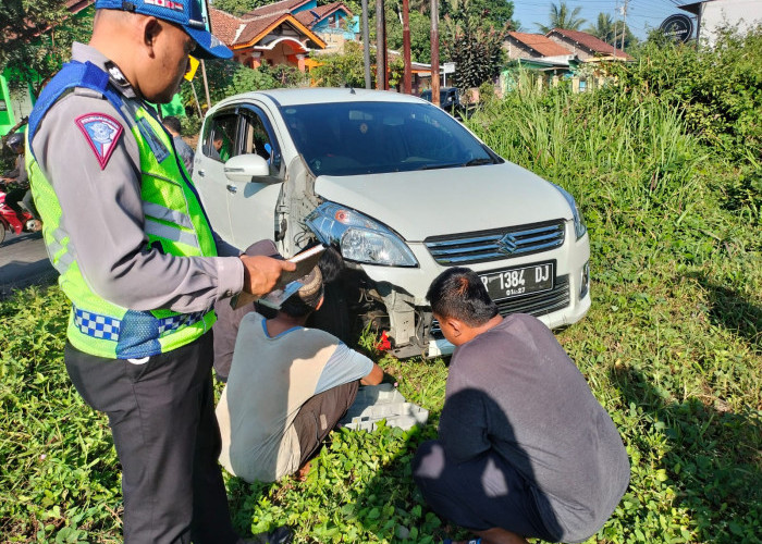 Kecelakaan Beruntun Libatkan Ibu-Ibu Pejalan Kaki, dan 2 Kendaraan di Jalan Raya Karanglewas - Cilongok