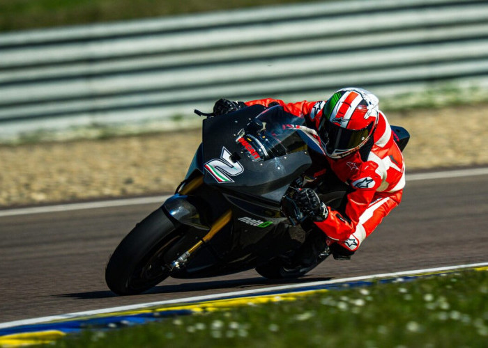 Kabar Terbaru! Motor Ducati V21L Dibekali Baterai Solid-State, Bagaimana Performanya?