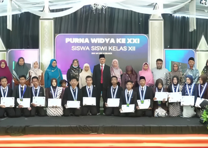 592 Siswa SMK Ma’arif 9 Diwisuda
