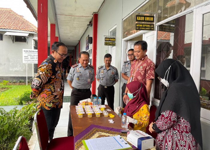 Upaya Deteksi Dini, Lapas Narkotika Purwokerto Laksanakan Tes Urine