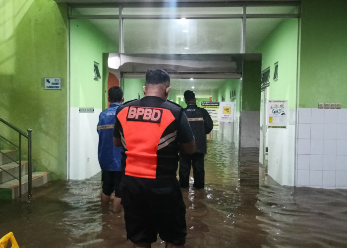 Hujan Deras dan Selokan Meluap, Ruang Perawatan RSU Nirmala Purbalingga Tergenang Air