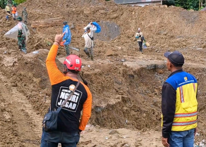 Operasi Pencarian Korban Longsor Situkung Terhenti Akibat Hujan Deras, Basarnas Prioritaskan Keselamatan Tim