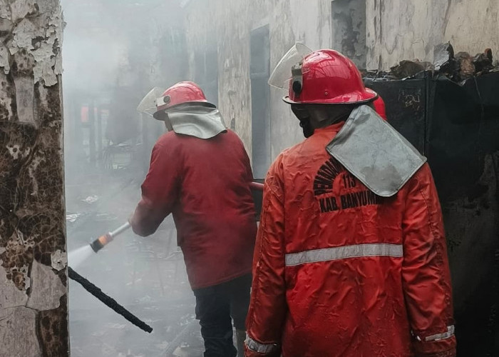 Korsleting Picu Kebakaran Kantor Ethos, 90 Pegawai Selamat