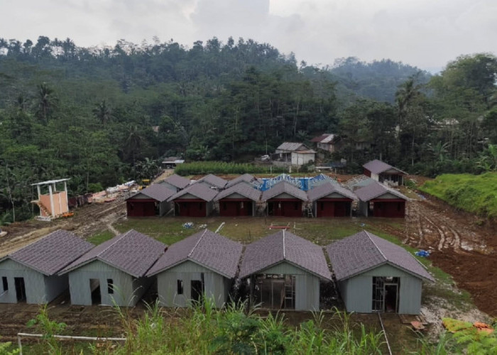 18 Huntara Penyintas Longsor Situkung Capai Progres Lebih dari 70 Persen