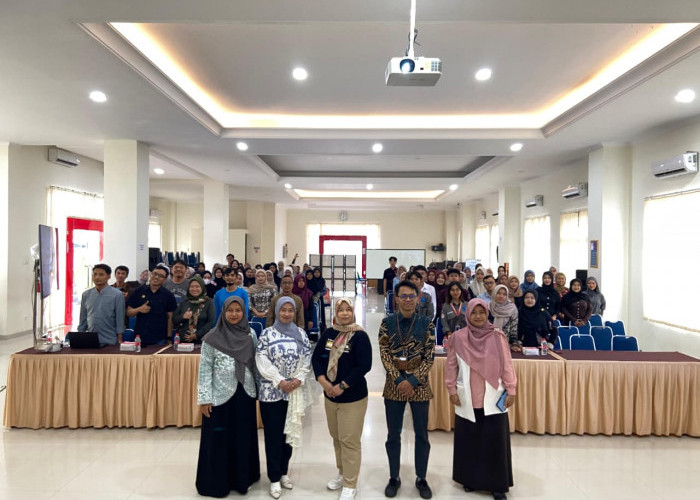 Mahasiswa Diajak Cerdas Kelola Keuangan 