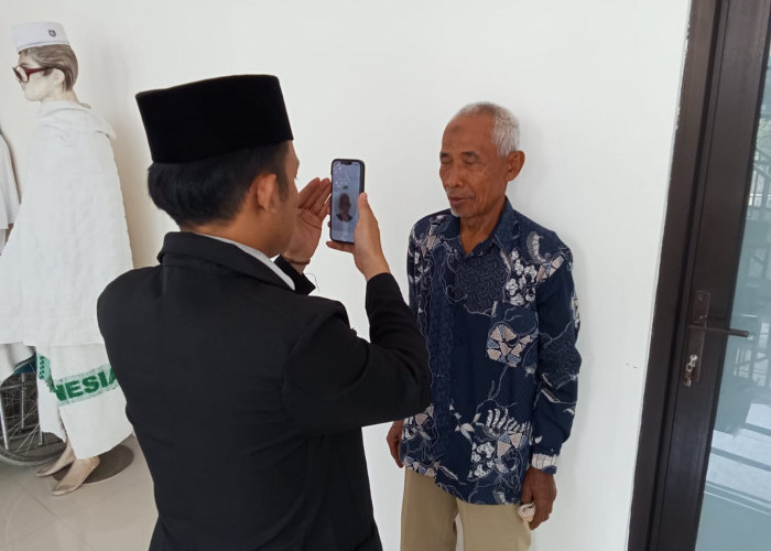 Calon Haji Banyumas Tertua Berusia 97 Tahun, Kemenhaj Catat Jemaah Termuda Baru Berumur 17 Tahun