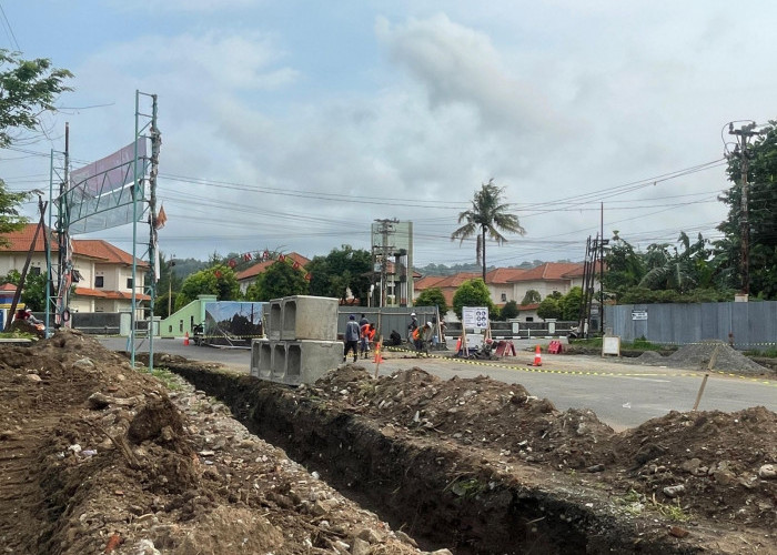 Trotoar Jalan A. Yani Mulai Direhabilitasi untuk Penataan Kawasan Heritage
