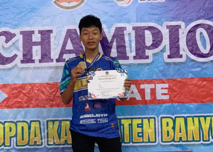 Rizky Dwi Permatha Sugiono, Karateka Muda Banyumas Sukses Raih Emas di Popda 2025