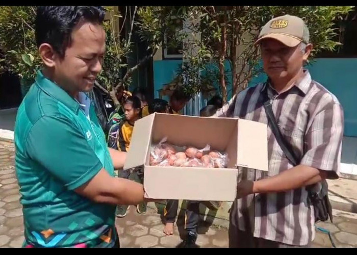BUMDes Petuguran Bagikan 85 Kg Telur Rebus untuk Cegah Stunting di Sekolah