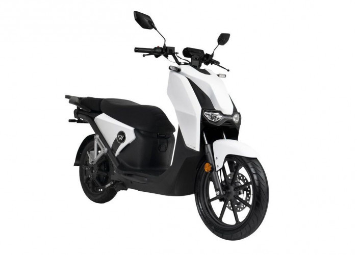 Kepoin Motor Listrik Charged Rimau S, Performa Kencang Siap Melaju Sampai 200 KM!