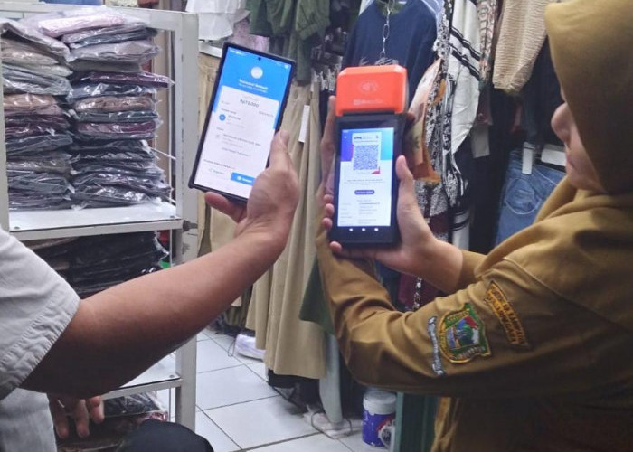 Retribusi Pasar di Banjarnegara Bayar Pakai QRIS, Langsung Masuk Kas Daerah