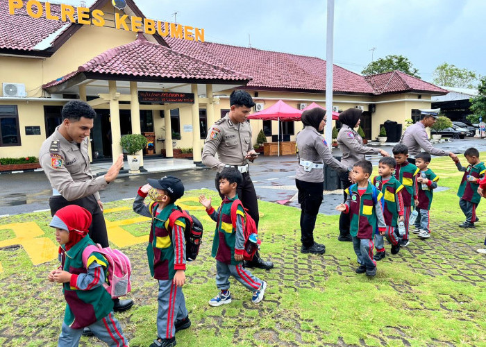 Satlantas Kebumen Ajak Siswa RA Tertib Lalin
