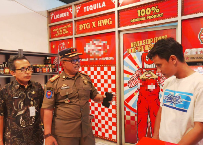 Komitmen Tegakkan Perda, Satpol PP Layangkan SP Kepada Outlet Minuman Alkohol Tak Berizin