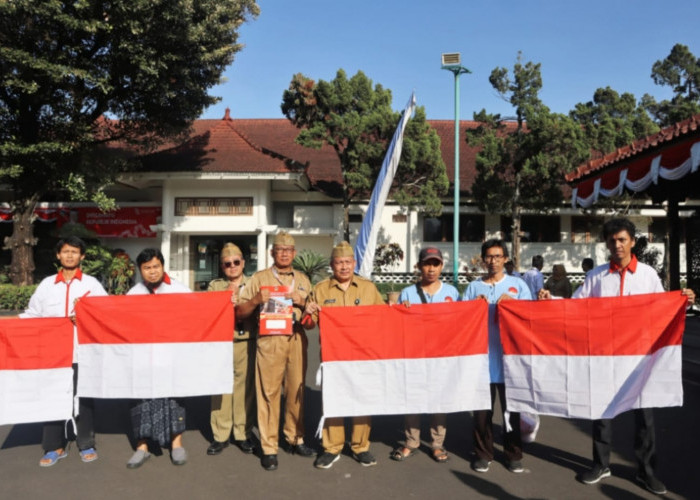 2000 Bendera Merah Putih Dibagikan Pemkab Banyumas Untuk Masyarakat dan Eks Napiter