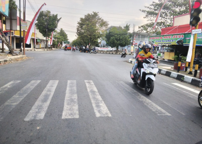 Marka Jalan Memudar dan Tak Terlihat Belum Akan Diperbaiki Tahun Ini