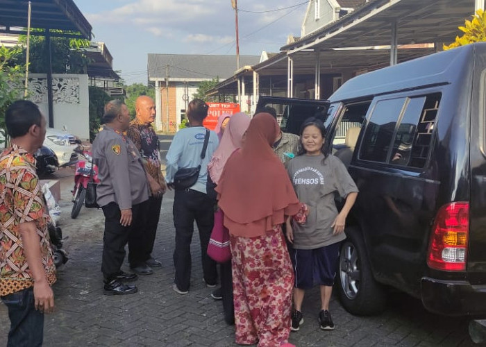 Identitas Ibu-Ibu Yang Ditemukan Berendam di Kolam Milik Warga, Ternyata Pensiunan PNS, Ini Kata Kapolsek