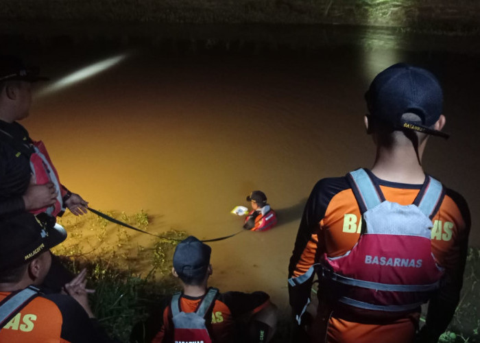 Dua Pemotor di Gandrungmangu Tercebur ke Irigasi 