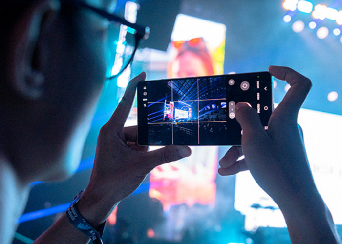 Samsung Galaxy S25 Series Maksimalkan Pengalaman Konser dengan Fancam Jernih di Tempat Gelap