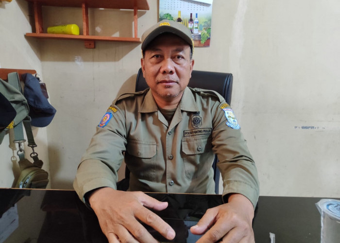 Satpol-PP Imbau Warga Stop Memberi Uang ke Pengemis