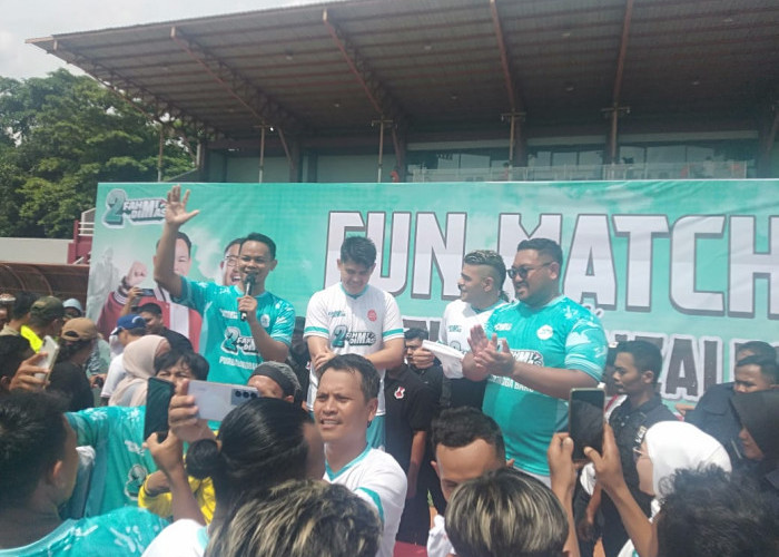 Seru, Fahmi-Dimas Ikut Fun Match Bersama Cristian Gonzales