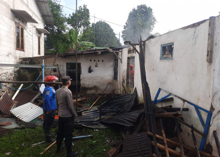 Diduga Puntung Rokok, Rumah Lansia di Bojongsari Purbalingga Ludes Terbakar, Kerugian Rp50 Juta