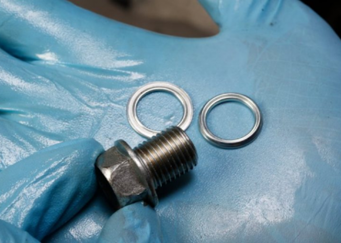 Mengenal 7 Fungsi Penting Ring Baut Pembuangan Oli Mesin Motor Matic