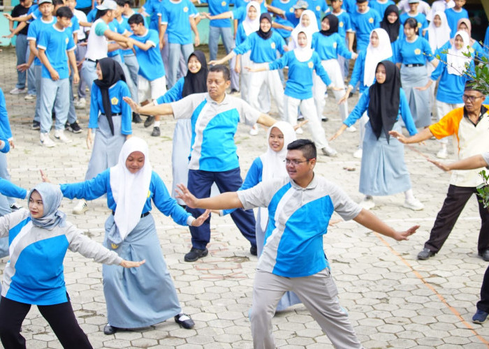 SMK Bintek Purwokerto Peduli Kesehatan Remaja, Melalui Gerakan Nasional Aksi Bergizi Serentak